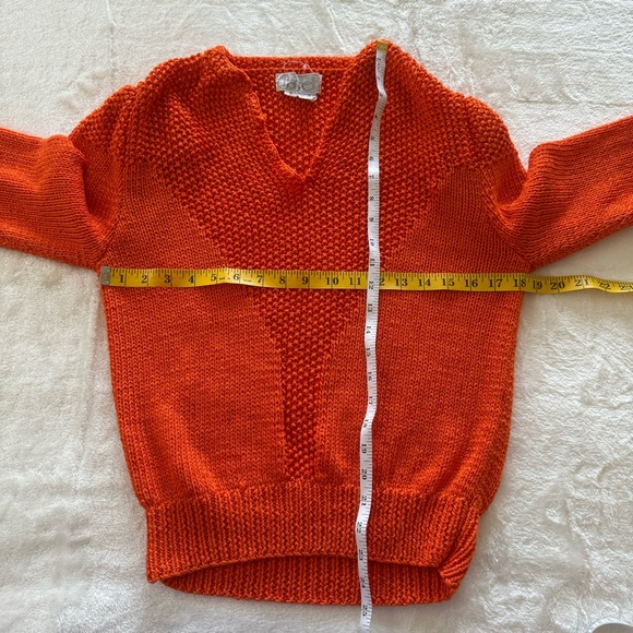 Vintage Nannell Hand Knit Wool Acrylic Blend V-Neck Sweater - Picture 6 of 6